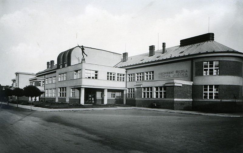 obchodní škola města Jičína