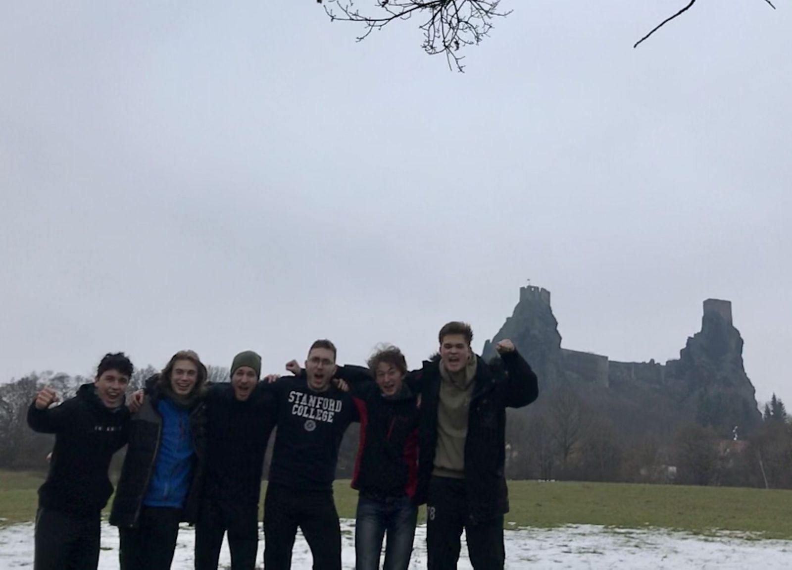 Výlet Libuň - Mladějov - Trosky - Ktová (kvůli vlakovému presu jsme museli skončit dříve, abychom se dostali domů) Příjemný výlet plný bahna a sněhu :) 