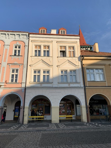 Budova Neutrova domu (č.p. 93) na současné fotografii